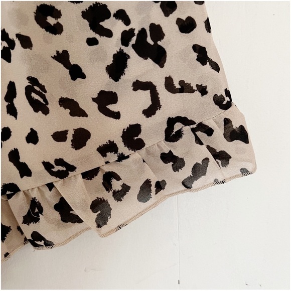 HARPER Leopard Print Trisha Shorts NWT Size Medium - Picture 3 of 10